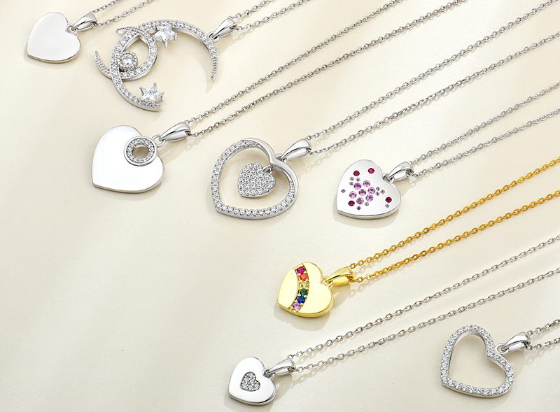 Necklaces & Pendants