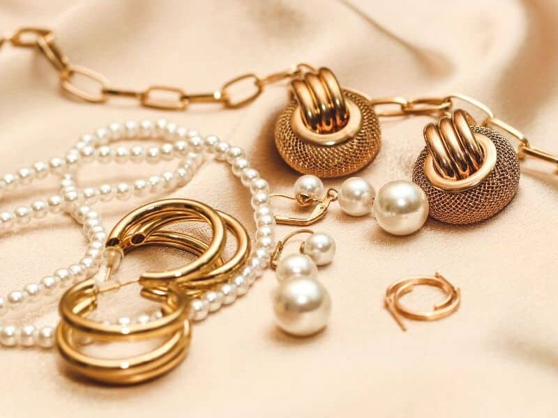 gold jewelry