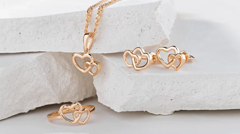 Hypoallergenic heart jewelry