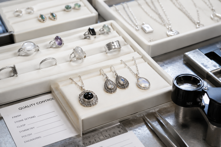 2026 sterling silver jewelry trends for wholesale buyers